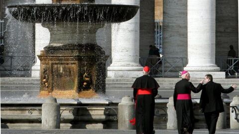 Fuente en San Pedro, Vaticano