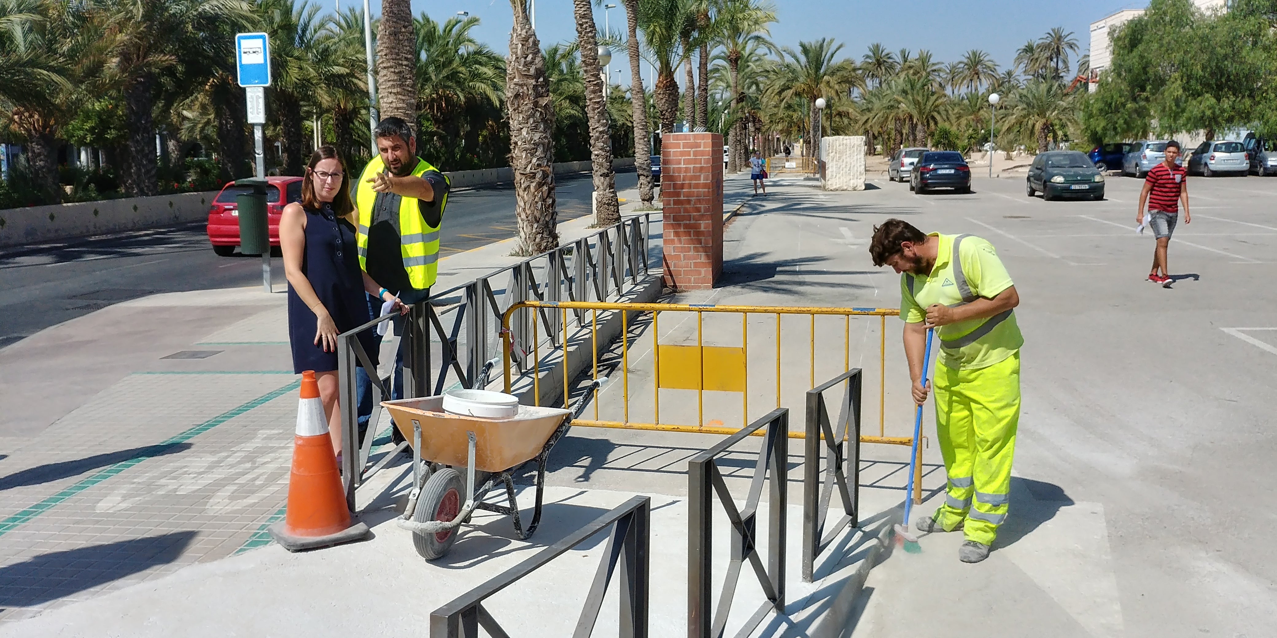 Empiezan las obras en la Avenida del Ferrocarril para construir el nuevo tramo de carril bici Empiezan las obras en la Avenida del Ferrocarril para construir el nuevo tramo de carril bici