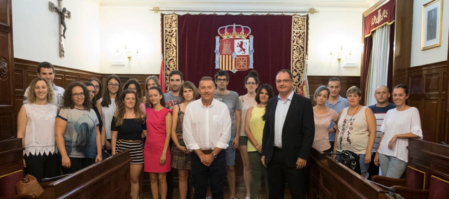 El programa de prácticas impulsado por el Gobierno Provincial ofrece trabajo a menores de 30 años de hasta 15 municipios. El programa de prácticas impulsado por el Gobierno Provincial ofrece trabajo a menores de 30 años de hasta 15 municipios.