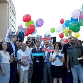Concentración delante del Palacio de Justicia de Estambul (Turquía) por el juicio contra los 17 trabajadores del diario opositor Cumhuriyet