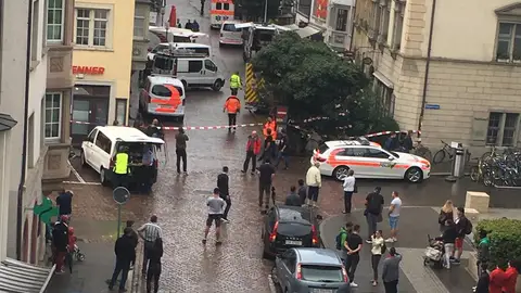 Ataque en Suiza con una moto sierra Ataque en Suiza con una moto sierra