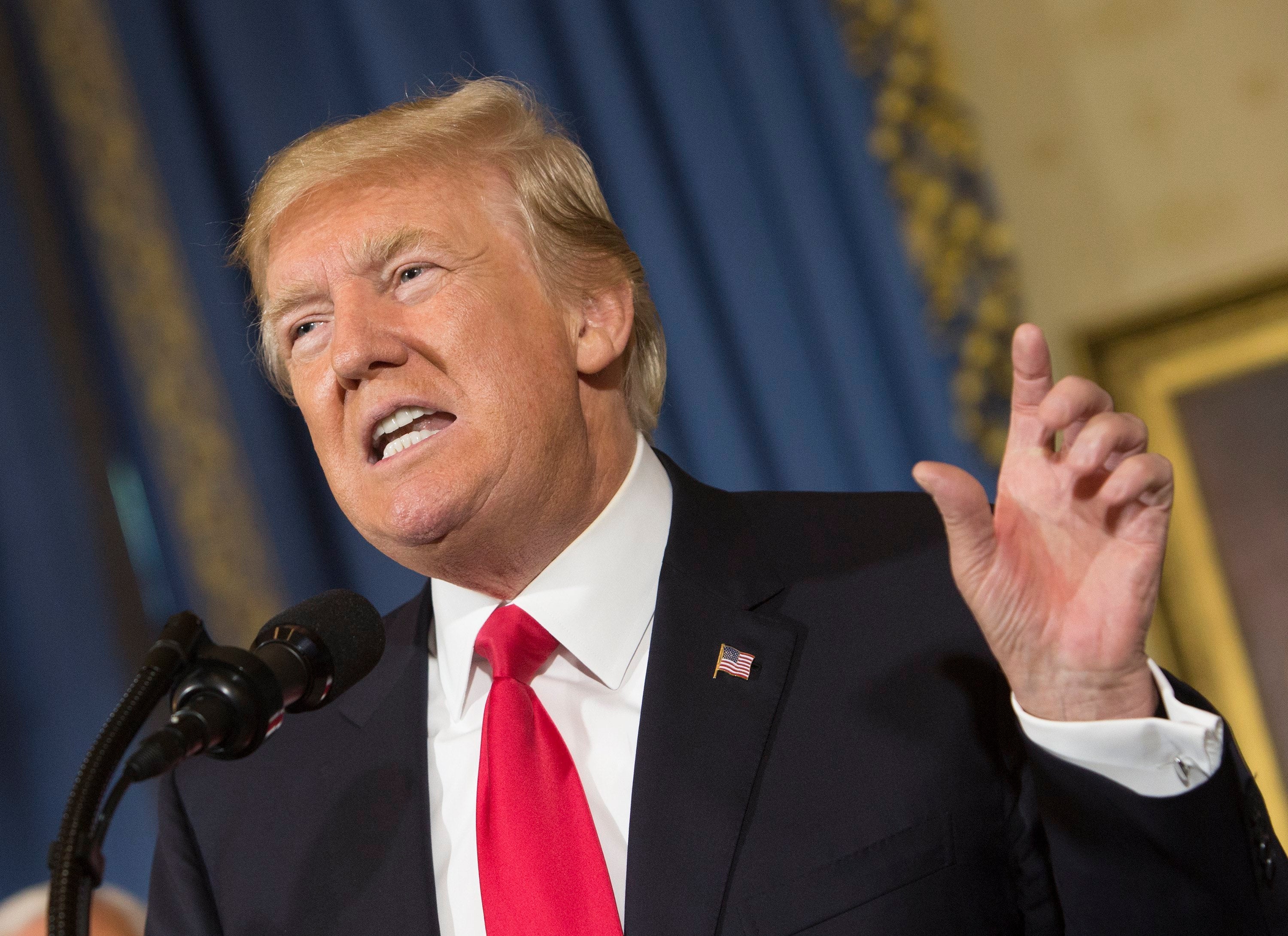 Trump vuelve a criticar al fiscal general y ridiculiza la investigación rusa Trump vuelve a criticar al fiscal general y ridiculiza la investigación rusa