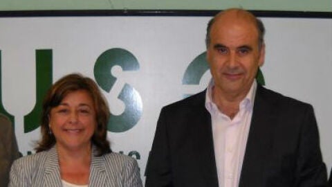La secretaria general de USO Cantabria, Mercedes Mart&iacute;nez y el secretario de Relaciones Institucionales, Justino S&aacute;nchez