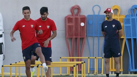 Jes&uacute;s Navas completa su primer entrenamiento con el Sevilla.