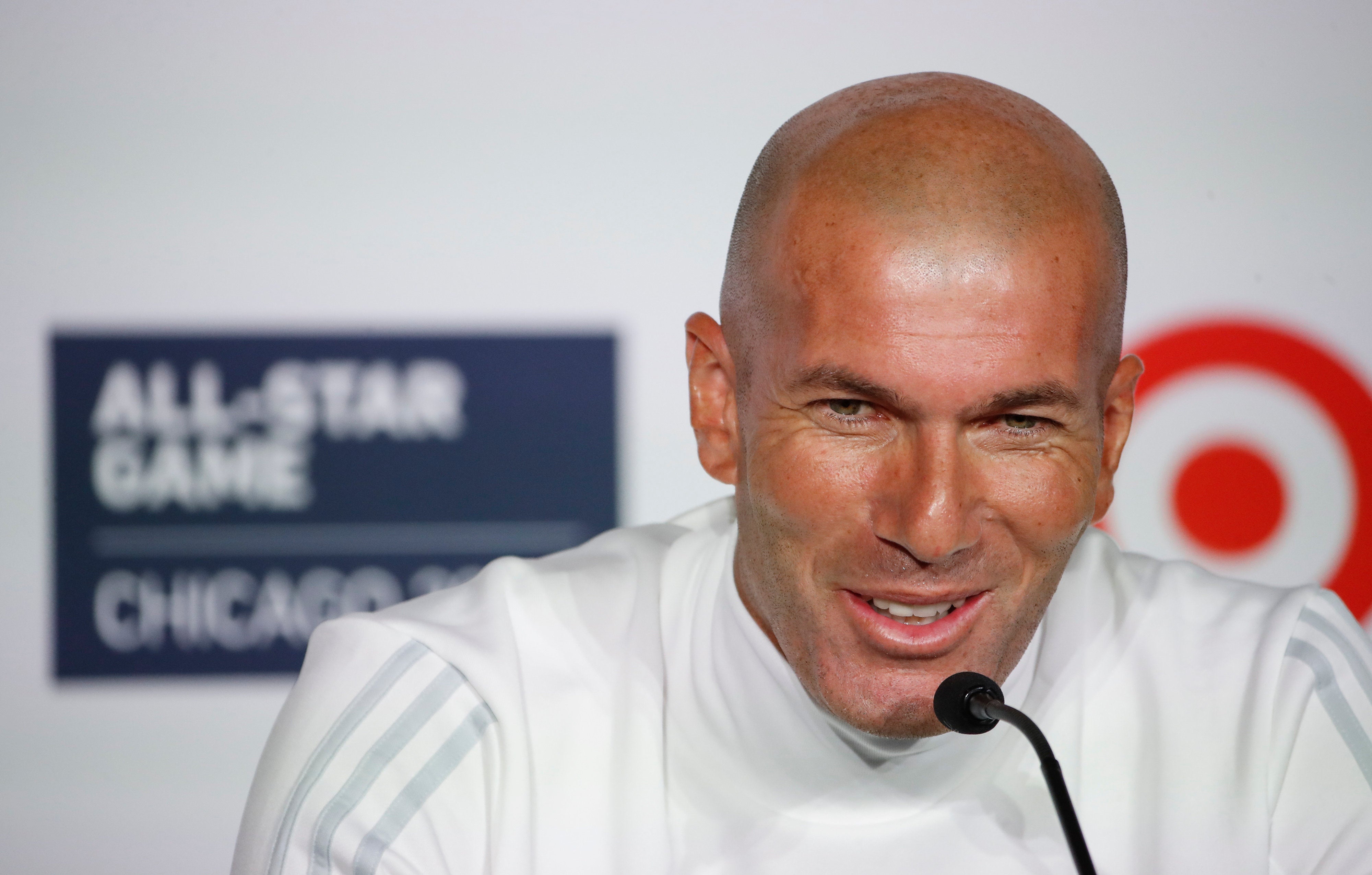 Zidane: "Cristiano Ronaldo vuelve el día 5 y espero que se acabe este tema" Zidane: "Cristiano Ronaldo vuelve el día 5 y espero que se acabe este tema"