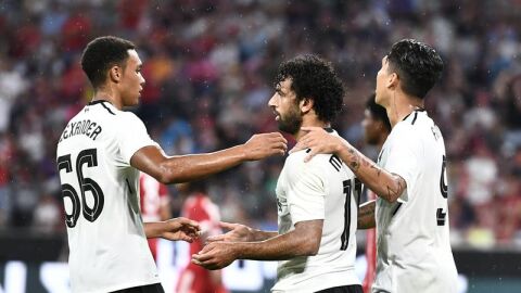 Salah celebra su gol con el Liverpool.
