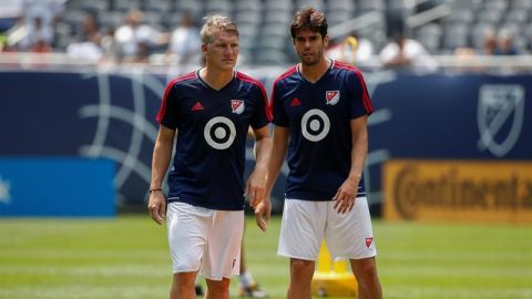Kak&aacute; y Schweinsteiger, en un entrenamiento con el combinado de estrellas de la MLS