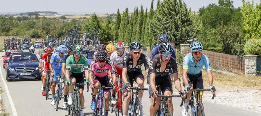 Pelotón en la Vuelta a Burgos 2017 Pelotón en la Vuelta a Burgos 2017
