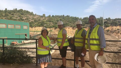 Ali Brancal, la vicealcadesa de Castell&oacute; en su visita a la planta de tratamiento de residuos de Onda.