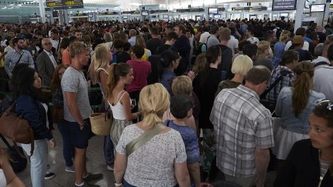 Colas en el Aeropuerto de El Prat en Barcelona