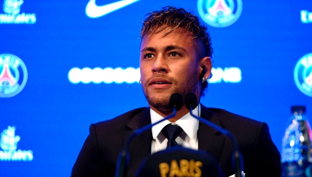 Neymar, presentado con el PSG