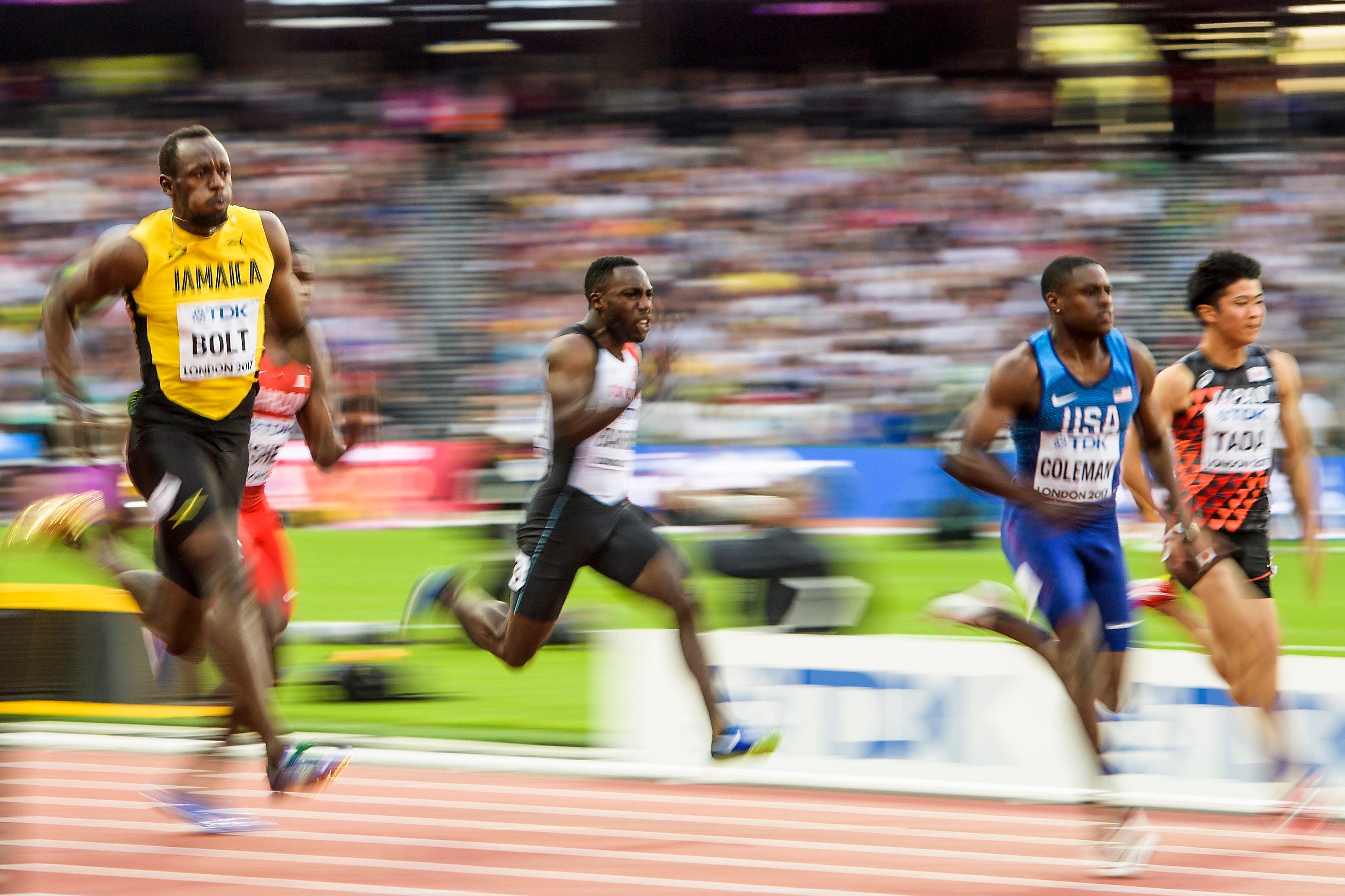Gatlin arrebata el oro a Bolt en sus últimos 100 metros lisos Gatlin arrebata el oro a Bolt en sus últimos 100 metros lisos
