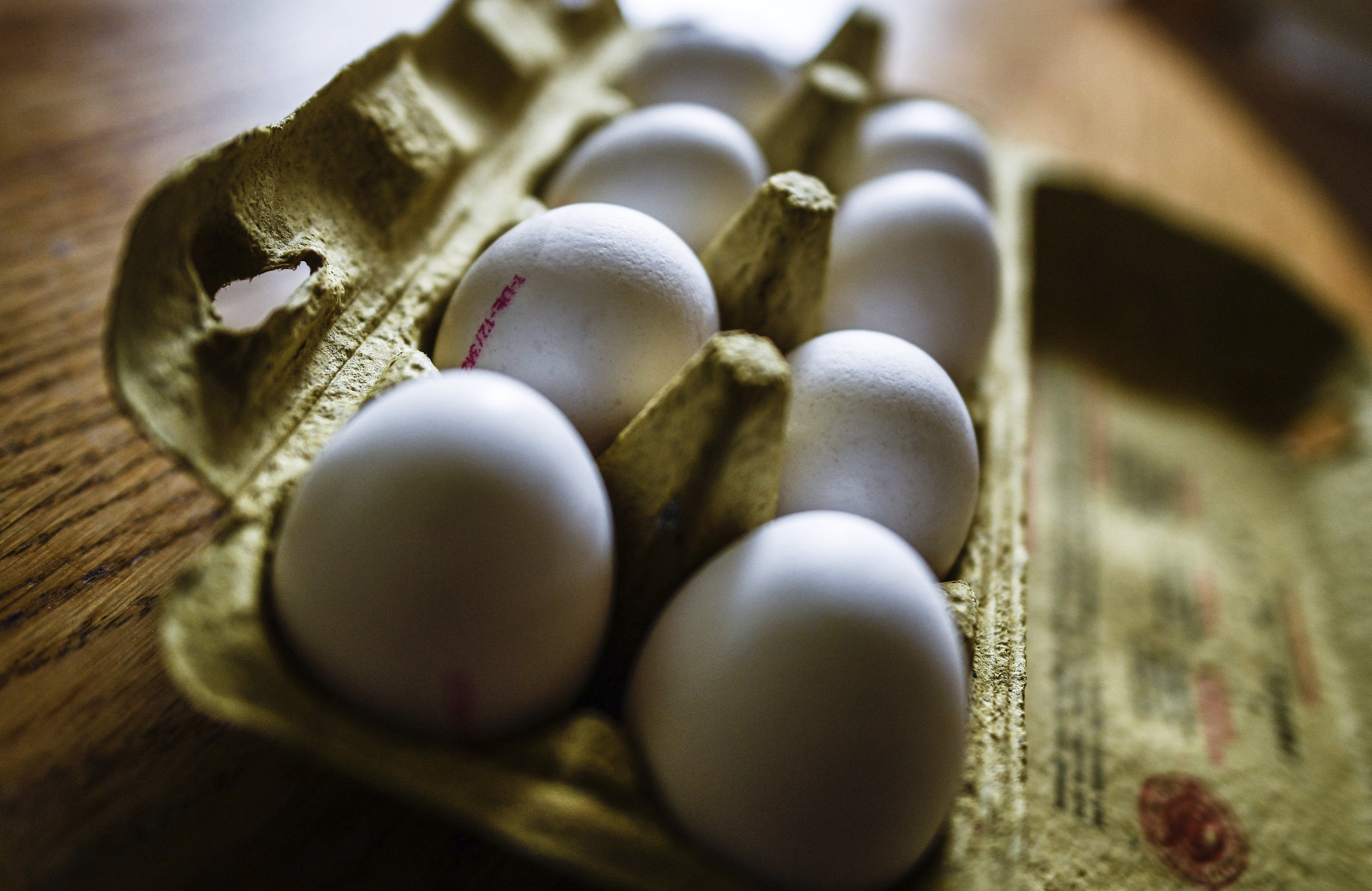 Alemania investiga a varias granjas tras hallar huevos contaminados que iban a exportar a diferentes países europeos Alemania investiga a varias granjas tras hallar huevos contaminados que iban a exportar a diferentes países europeos