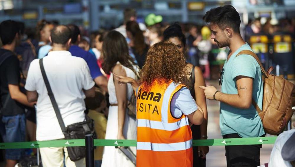 La situación en los accesos de seguridad del Aeropuerto de Barcelona