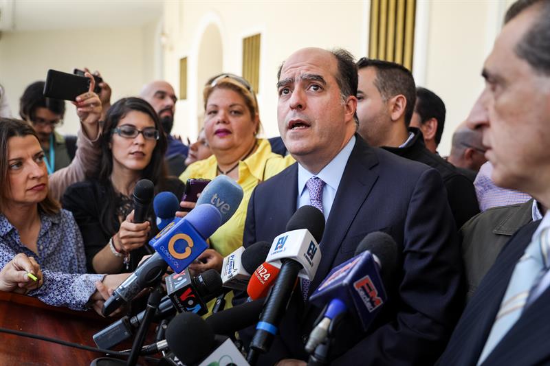 La oposición venezolana denuncia el secuestro de las instituciones y rechaza al nuevo Fiscal La oposición venezolana denuncia el secuestro de las instituciones y rechaza al nuevo Fiscal