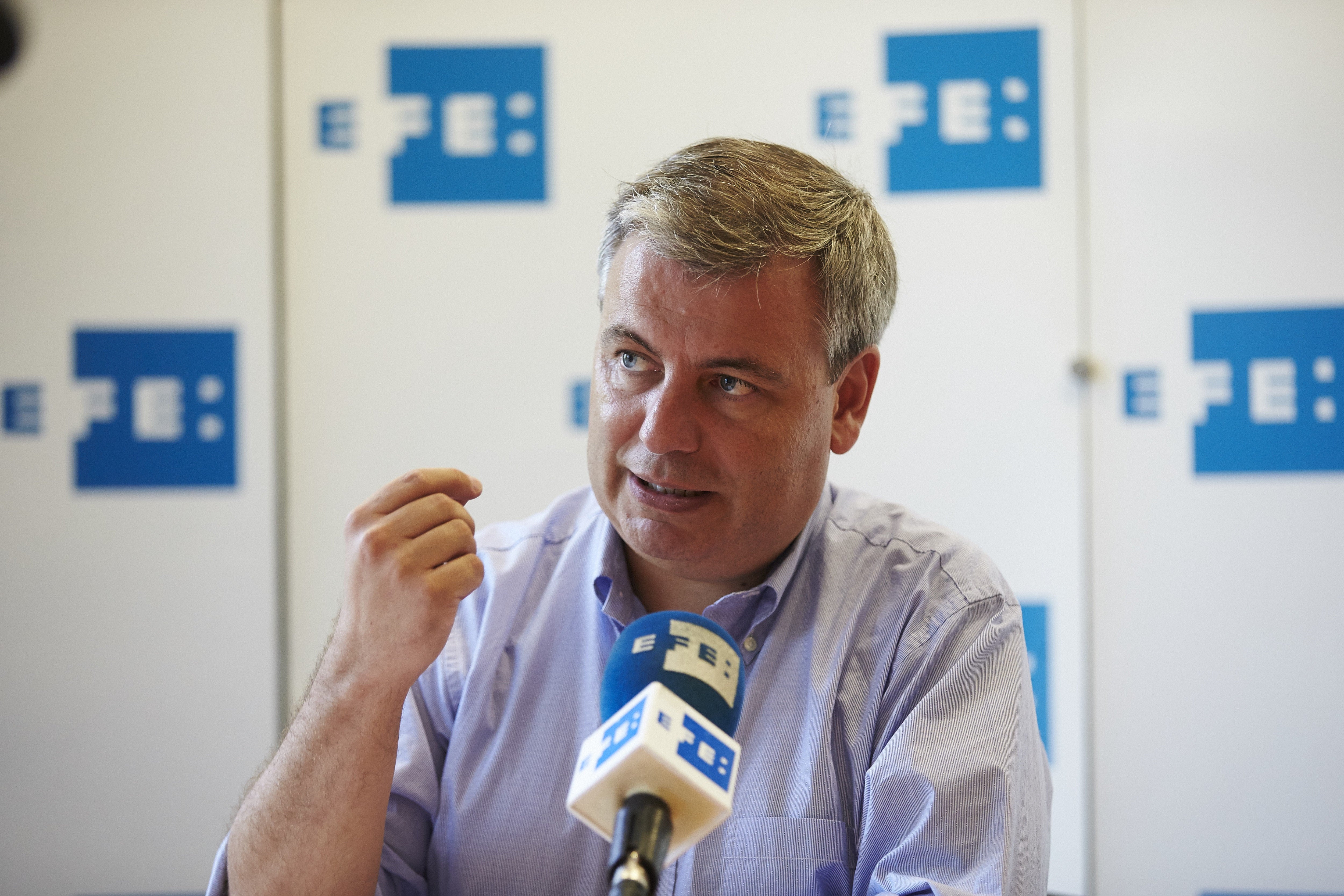 El PDeCAT pide la comparecencia de los embajadores nombrados por Sánchez para conocer los criterios de su nombramiento El PDeCAT pide la comparecencia de los embajadores nombrados por Sánchez para conocer los criterios de su nombramiento