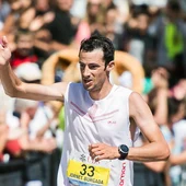 Kilian Jornet celebra su victoria en la Sierre Zinal Kilian Jornet celebra su victoria en la Sierre Zinal