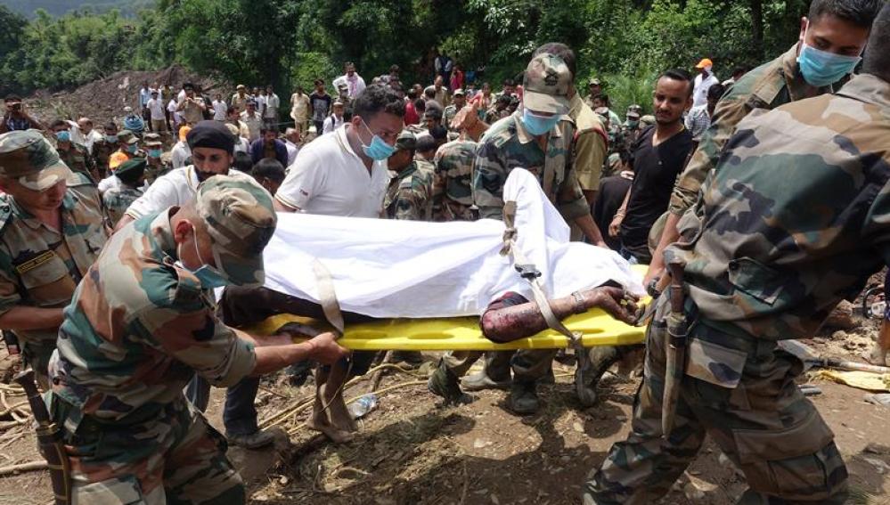 El deslizamiento de tierra en norte de la India deja 45 muertos