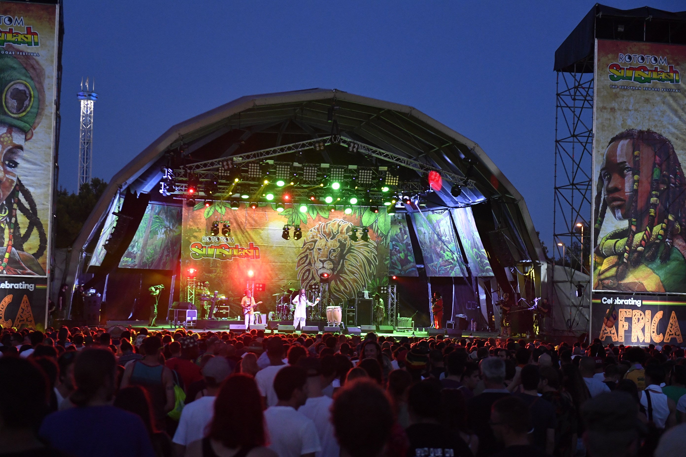 El Rototom cumple 30 años en Benicàssim con 218.000 asistentes de 111 países El Rototom cumple 30 años en Benicàssim con 218.000 asistentes de 111 países