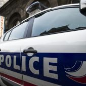Coche de de la policía francesa