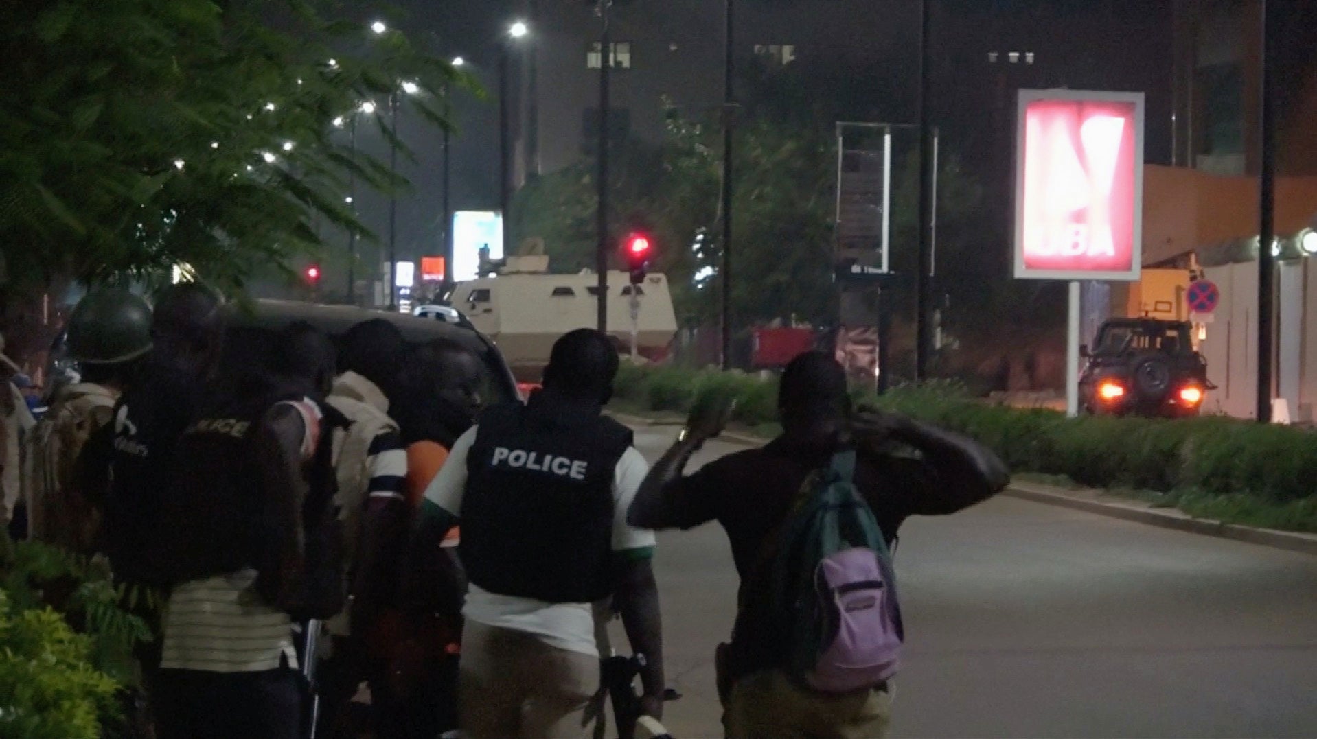 Al menos 18 muertos y 10 heridos en un ataque a una cafetería de Burkina Faso Al menos 18 muertos y 10 heridos en un ataque a una cafetería de Burkina Faso