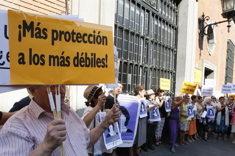 Juana Rivas dice por carta que está huida, pero cree que no hace "nada fuera de la ley" Juana Rivas dice por carta que está huida, pero cree que no hace "nada fuera de la ley"
