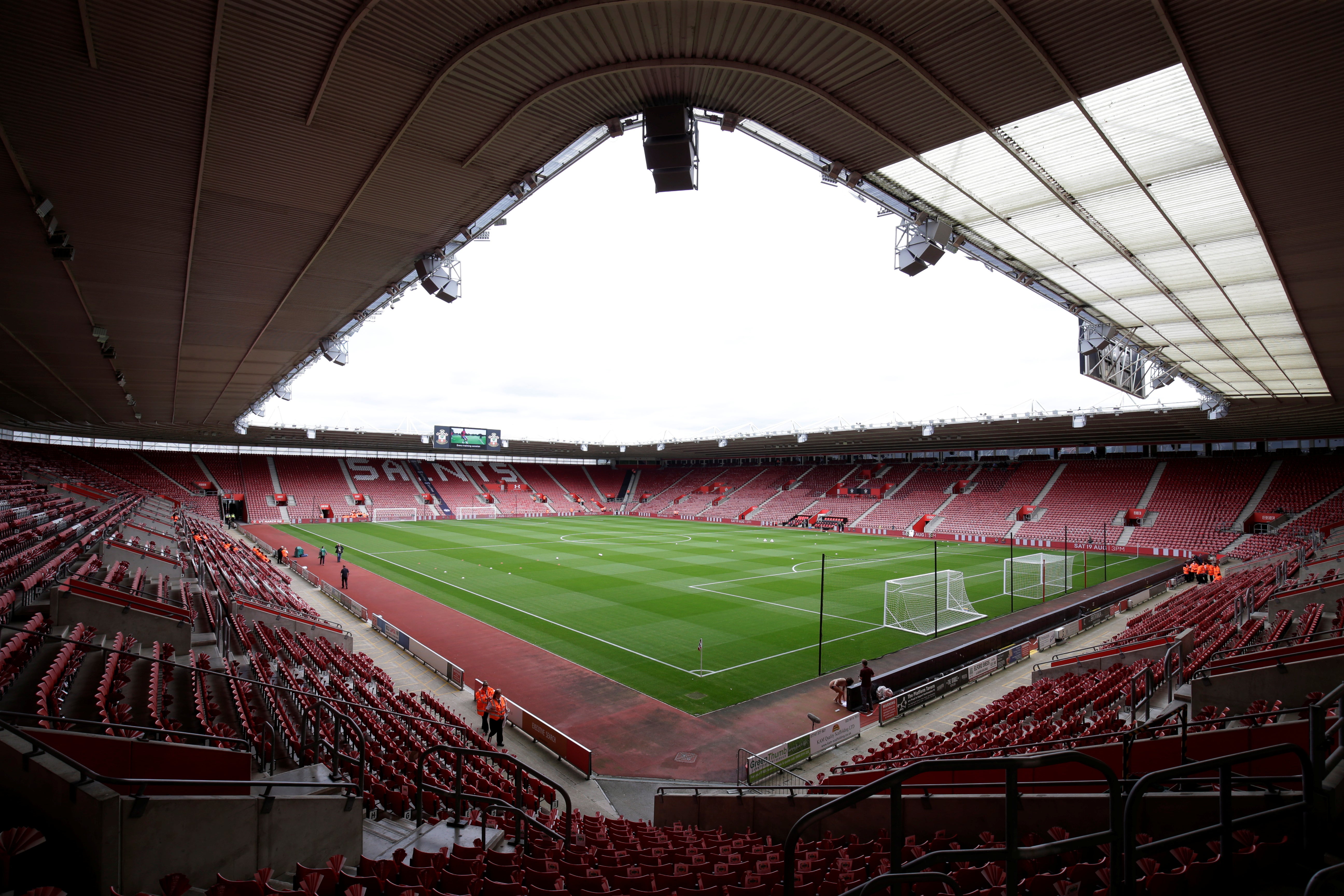 Un empresario chino adquiere el Southampton por 230 millones de euros Un empresario chino adquiere el Southampton por 230 millones de euros