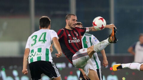 Bonucci, durante el partido del Milan contra el Betis