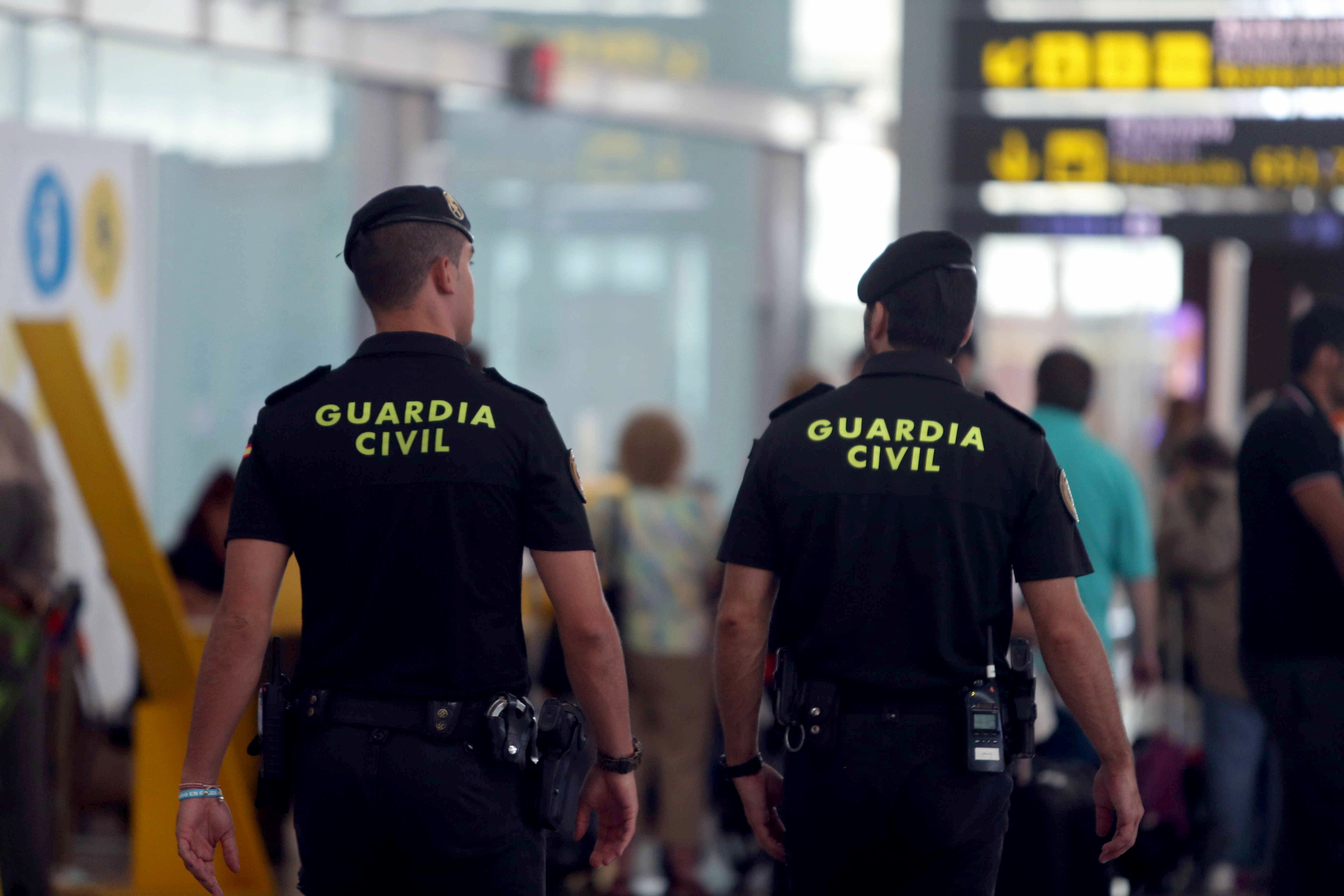 El segundo día huelga indefinida en El Prat se desarrolla con las colas habituales de agosto El segundo día huelga indefinida en El Prat se desarrolla con las colas habituales de agosto