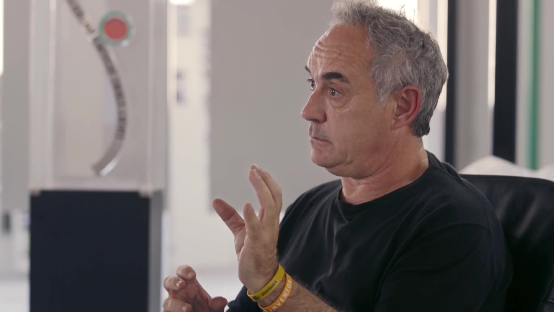 El chef Ferran Adrià formará a hosteleros de Extremadura en un curso intensivo en Mérida los días 6, 7 y 8 de octubre El chef Ferran Adrià formará a hosteleros de Extremadura en un curso intensivo en Mérida los días 6, 7 y 8 de octubre