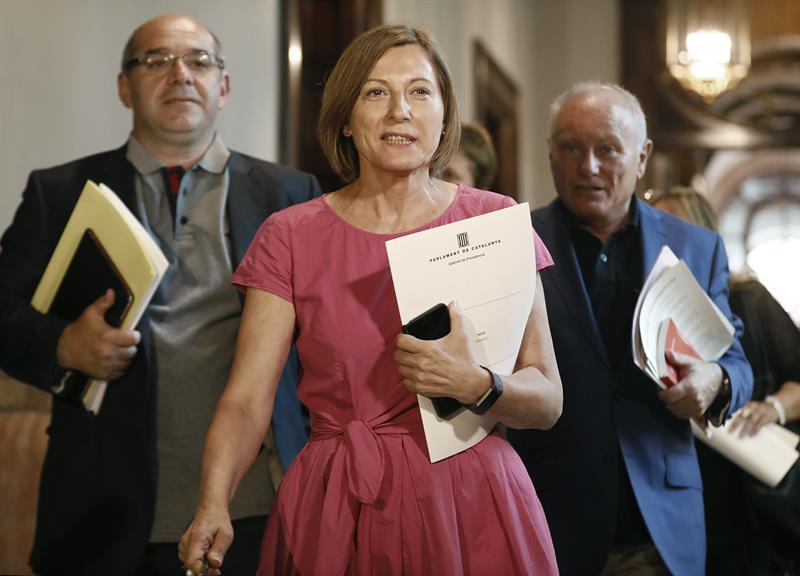 La Mesa del Parlament omite de nuevo la tramitación de la Ley del Referéndum y la de Transitoriedad Jurídica La Mesa del Parlament omite de nuevo la tramitación de la Ley del Referéndum y la de Transitoriedad Jurídica