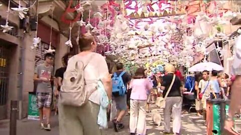 El barrio de Gr&agrave;cia se engalana para sus fiestas
