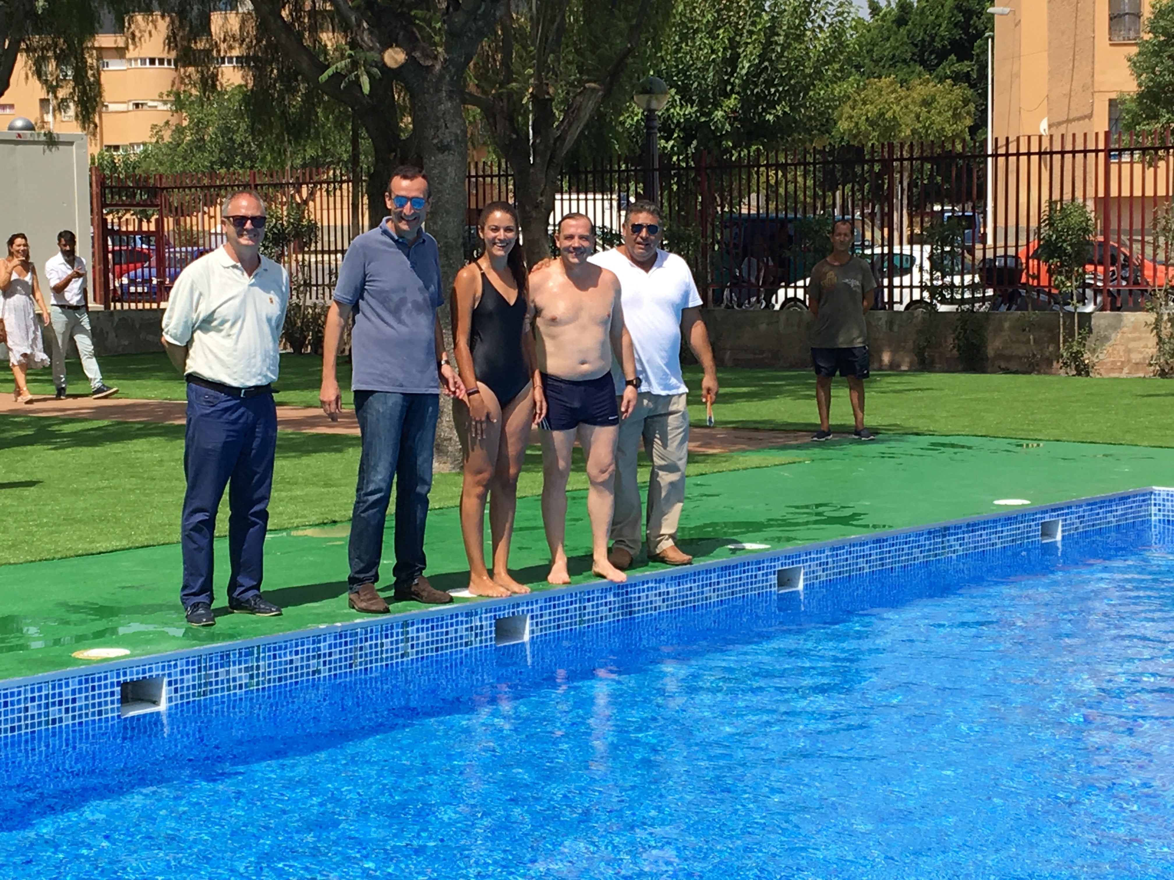 Las piscinas de Los Palmerales se reabren este miércoles con entrada gratuita Las piscinas de Los Palmerales se reabren este miércoles con entrada gratuita