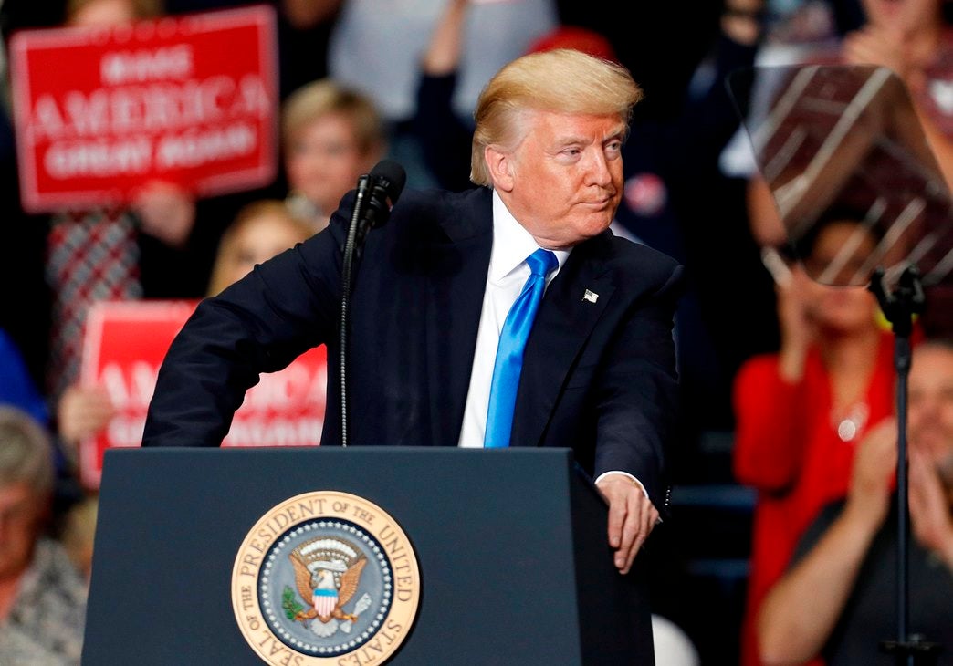 Trump responde a los jugadores de la NFL: "Hincar la rodilla no es aceptable, ¡malas audiencias!" Trump responde a los jugadores de la NFL: "Hincar la rodilla no es aceptable, ¡malas audiencias!"