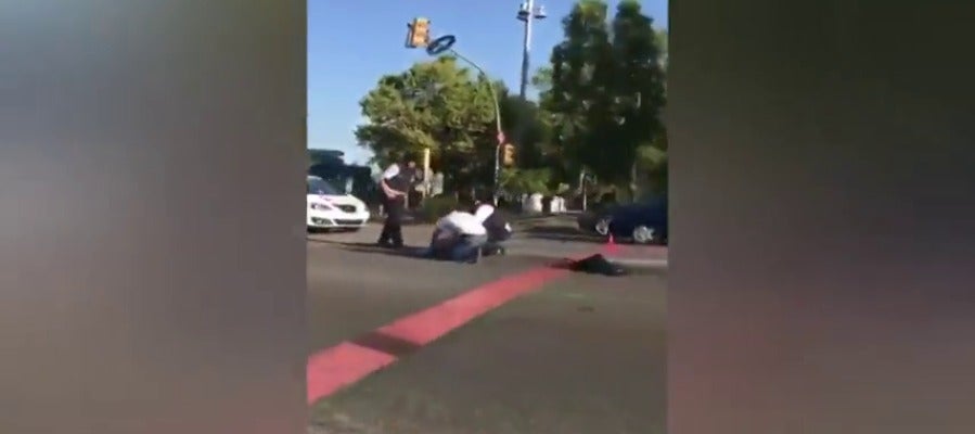 Un mosso d'Esquadra, atropellado en un punto de control en la avenida Diagonal Un mosso d'Esquadra, atropellado en un punto de control en la avenida Diagonal