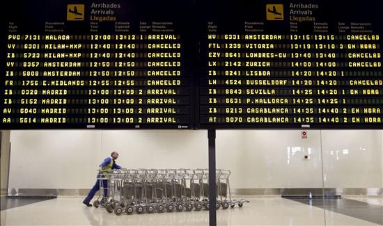 Trabajadores de seguridad de algunos aeropuertos abren la negociación y descartan la huelga por el momento Trabajadores de seguridad de algunos aeropuertos abren la negociación y descartan la huelga por el momento