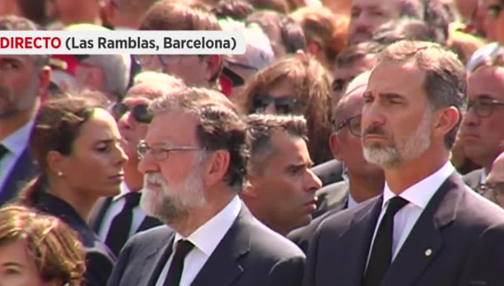 Rajoy y el Rey en la Plaza Cataluña
