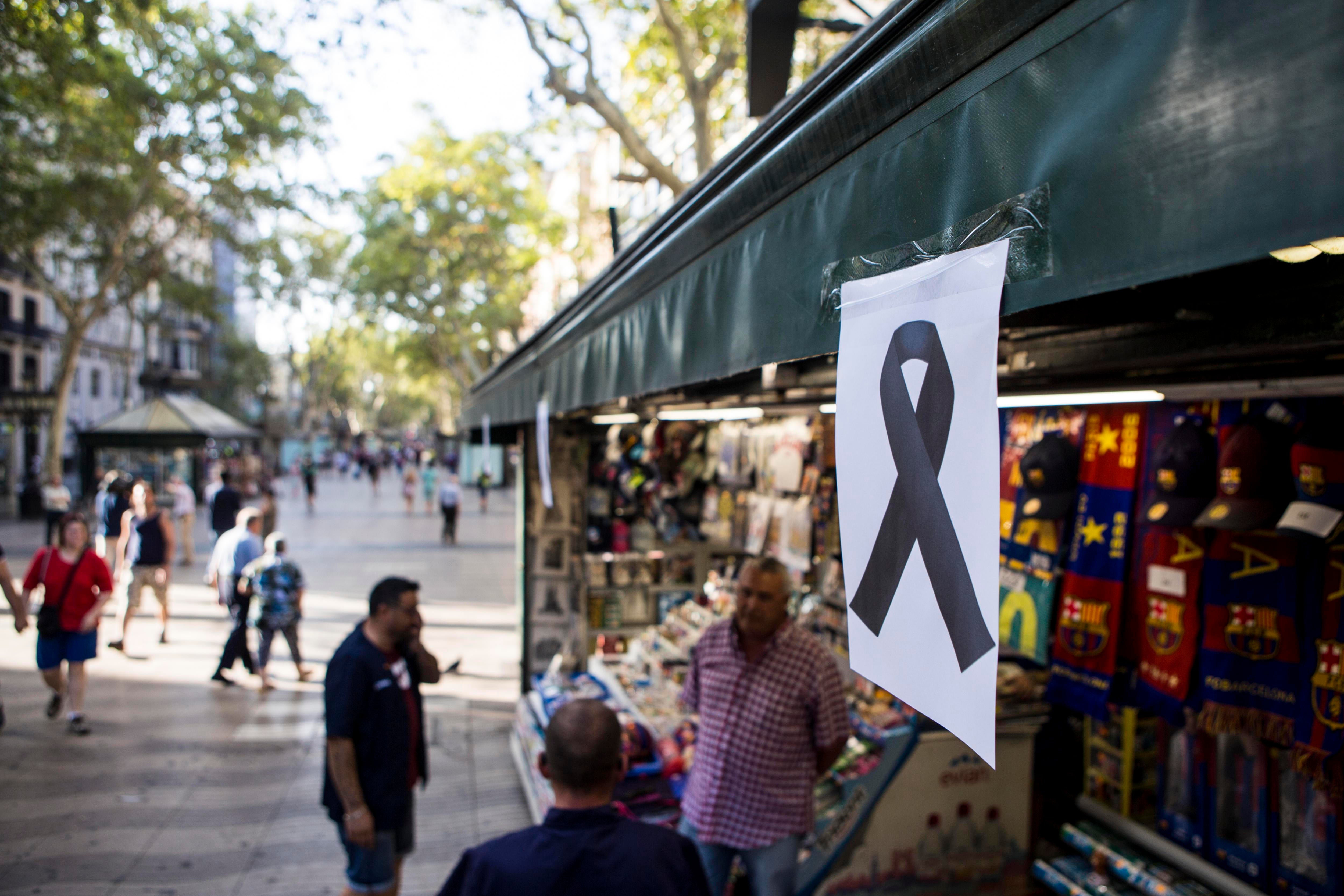 Barcelona intenta recuperar la normalidad bajo un silencio inusual Barcelona intenta recuperar la normalidad bajo un silencio inusual
