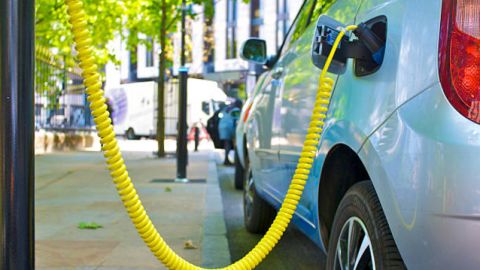 Existen una serie de medidas que intentan facilitar la conducci&oacute;n a aquellos que circulen con un veh&iacute;culo propulsado por energ&iacute;as alternativas.