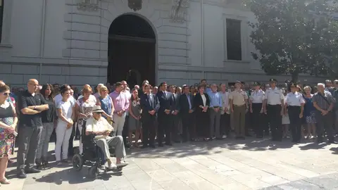 Minutos de silencio en la Plaza del Carmen por los atentados de Barcelona Minutos de silencio en la Plaza del Carmen por los atentados de Barcelona