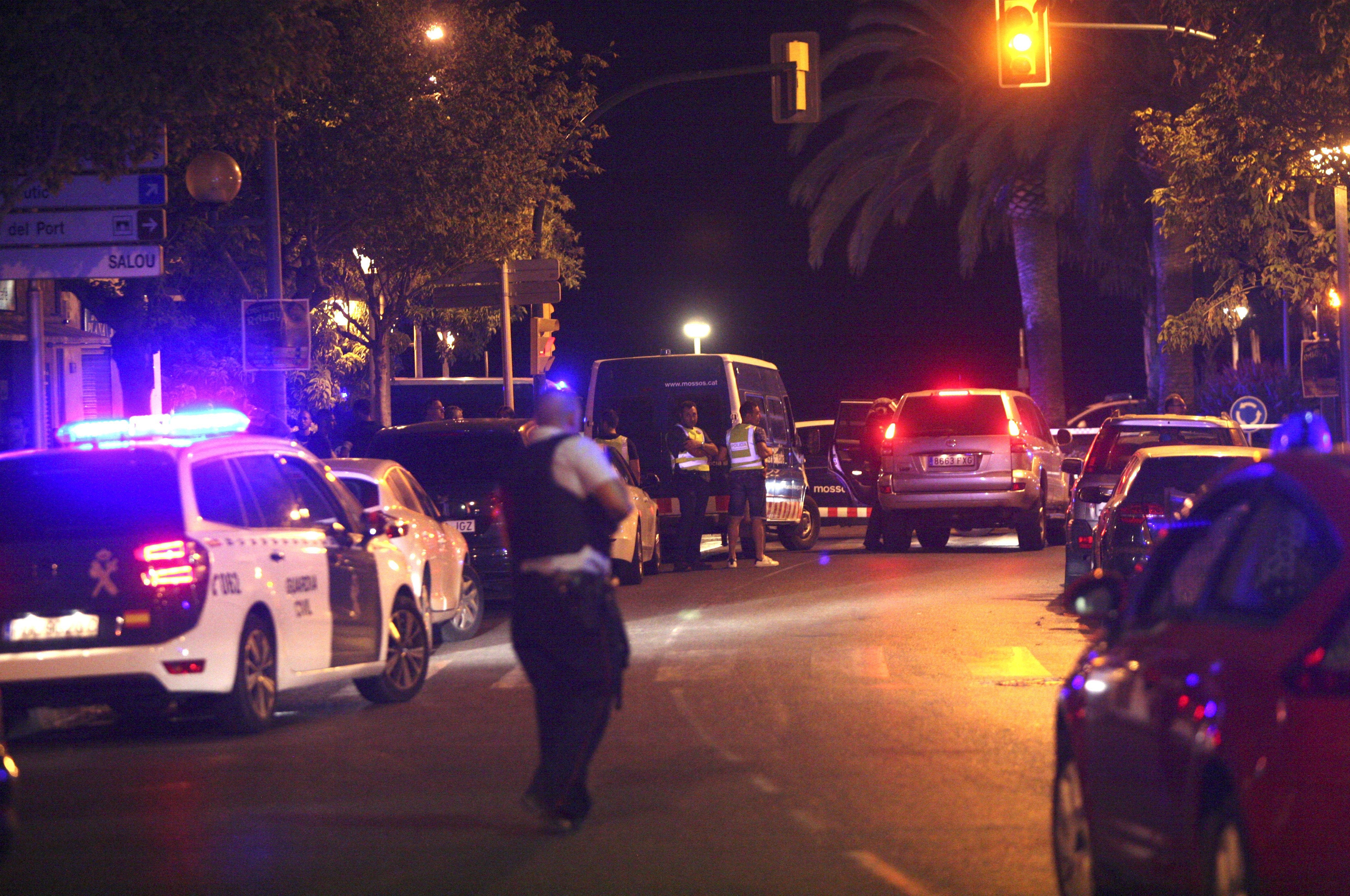 Un solo agente de los Mossos abatió a cuatro de los terroristas de Cambrils Un solo agente de los Mossos abatió a cuatro de los terroristas de Cambrils