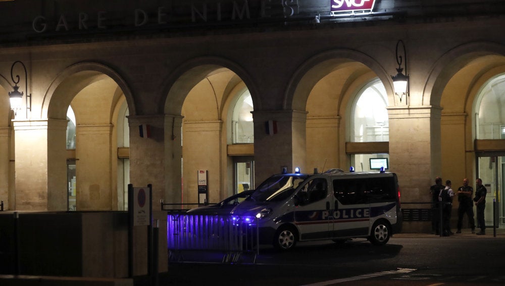 La estación de Nimes, con presencia policial