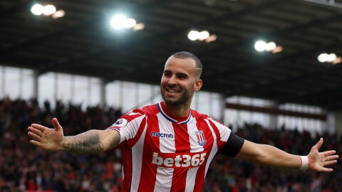 Jes&eacute; Rodr&iacute;guez celebra su primer gol con el Stoke City