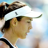 Garbiñe Muguruza, con crespón negro en Cincinatti Garbiñe Muguruza, con crespón negro en Cincinatti