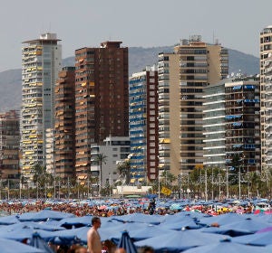 Vista de la playa de Levante de Benidorm Vista de la playa de Levante de Benidorm