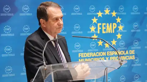 Abel Caballero, presidente de la FEMP Caballero en Un alto en el Camino