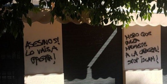 Realizan pintadas xenófobas en una mezquita de Sevilla Realizan pintadas xenófobas en una mezquita de Sevilla