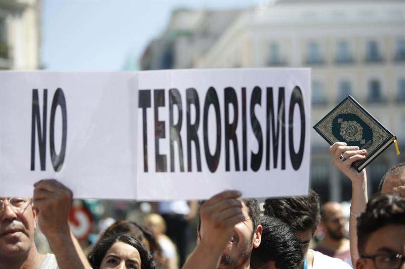 La Junta de Extremadura y la Fundación Víctimas del Terrorismo fomentarán actividades para "cimentar la memoria" La Junta de Extremadura y la Fundación Víctimas del Terrorismo fomentarán actividades para "cimentar la memoria"