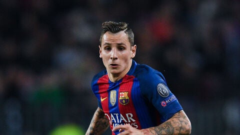 Lucas Digne, durante un partido con el Barcelona