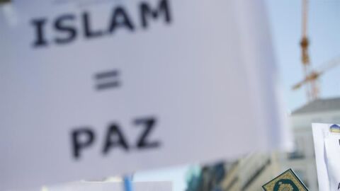 Cartel durante una concentraci&oacute;n musulmana